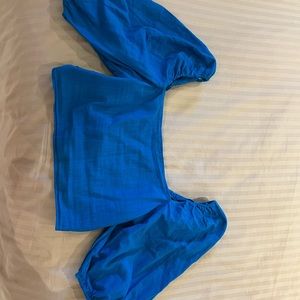 Blue crop top with puffer shoulder💙
